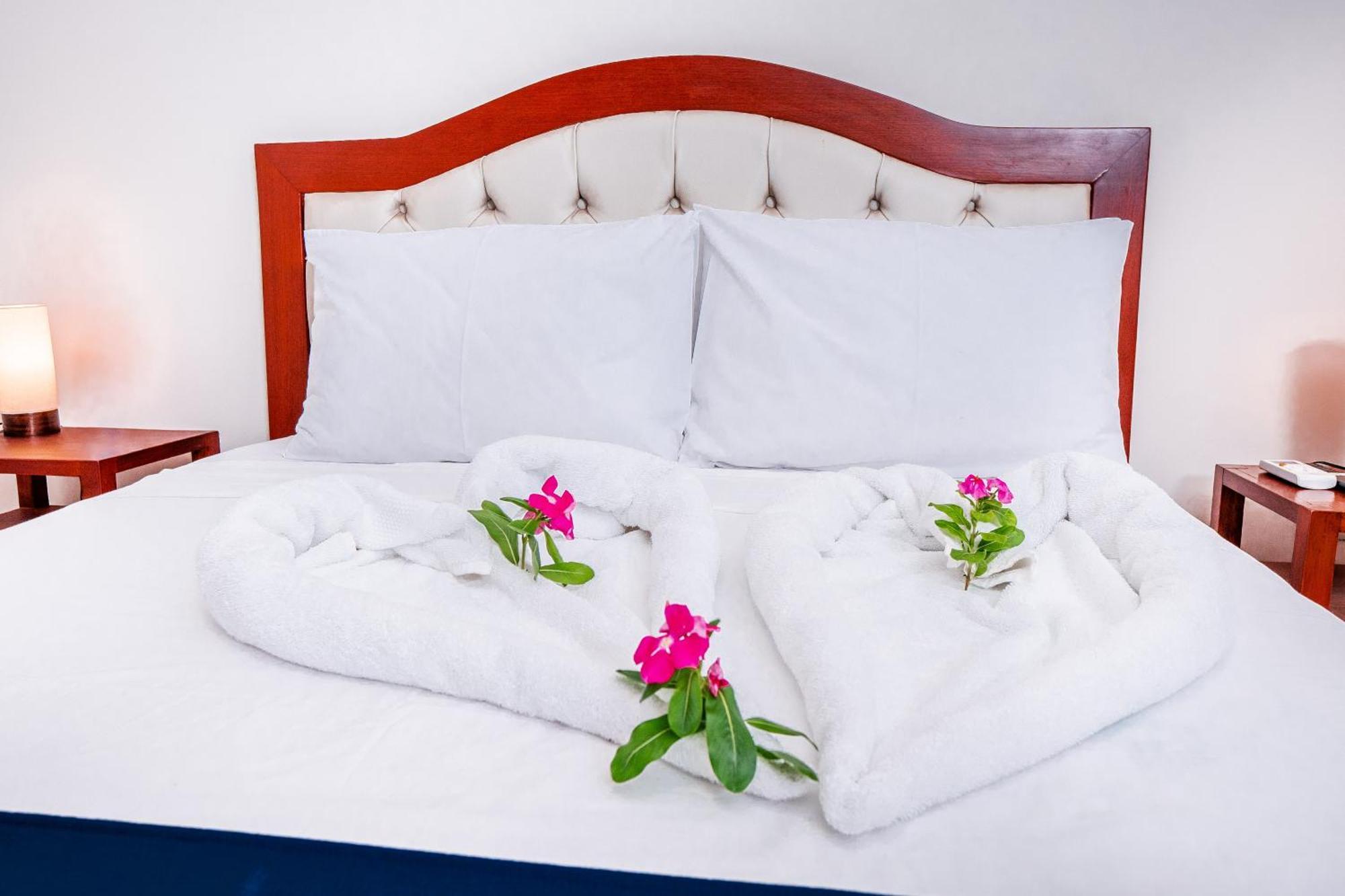Laguna Azul Hotel & Suites Sauce Dış mekan fotoğraf