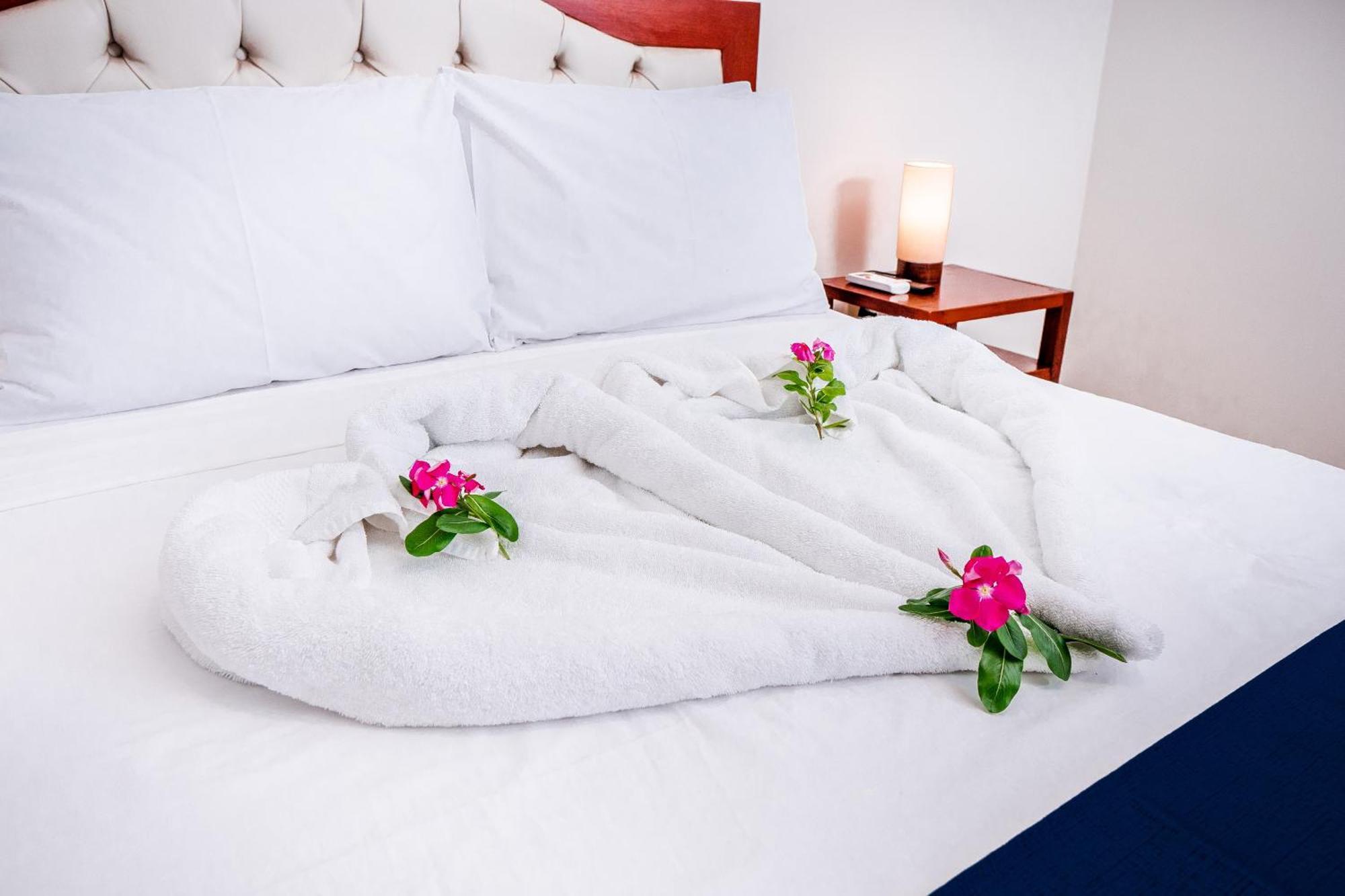 Laguna Azul Hotel & Suites Sauce Dış mekan fotoğraf